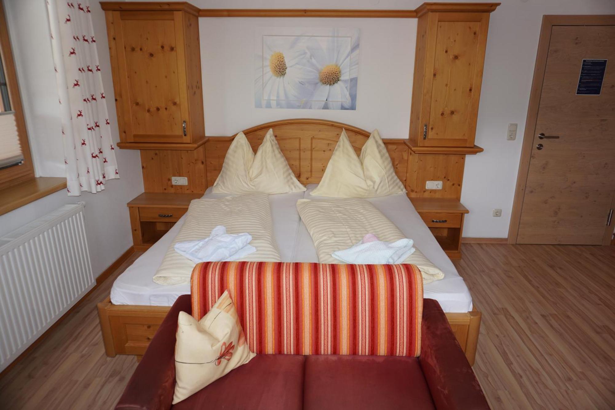 Pension & Appartements Anny Мария Алм ам Щайнернен Мер Екстериор снимка