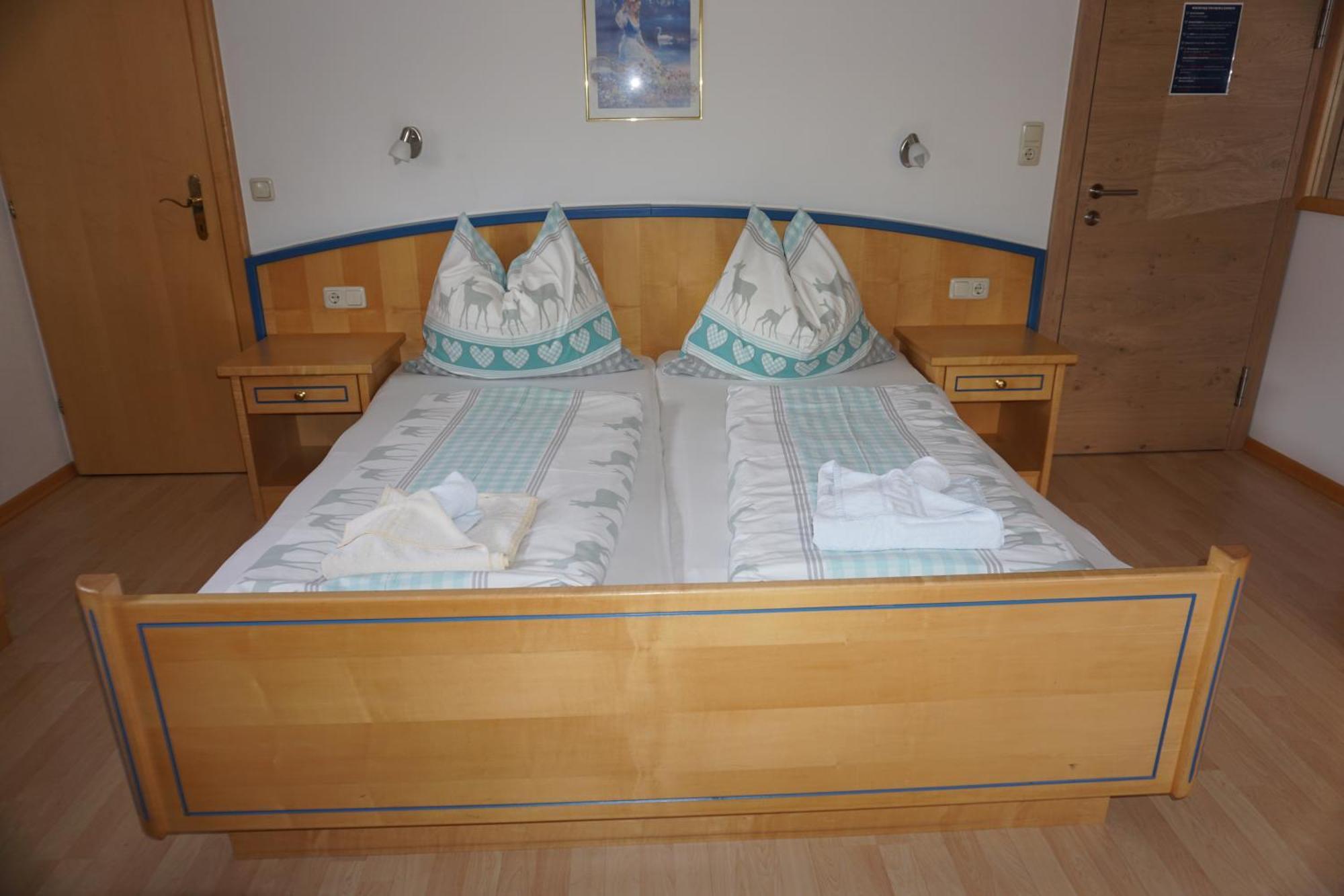 Pension & Appartements Anny Мария Алм ам Щайнернен Мер Екстериор снимка